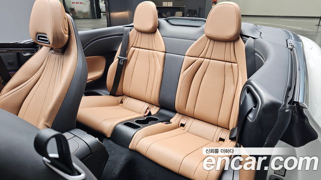 Mercedes-Benz CLE-Class (C236) CLE200 Cabriolet 2025 — фото 12