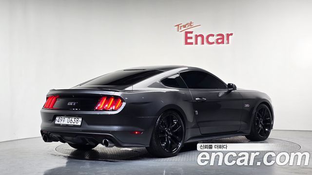 Ford Mustang GT Coupe 2016 — фото 2