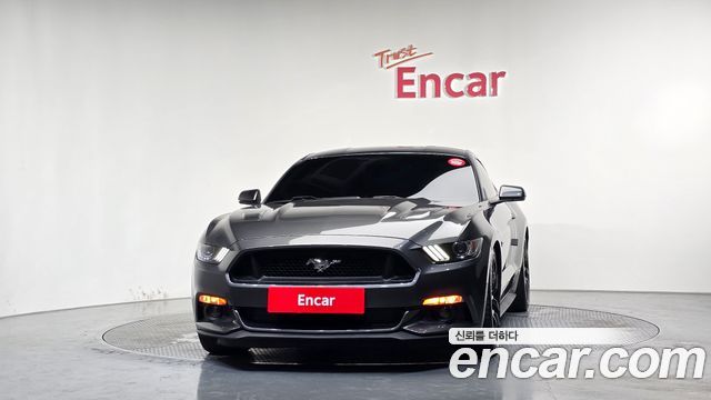 Ford Mustang GT Coupe 2016 — фото 3