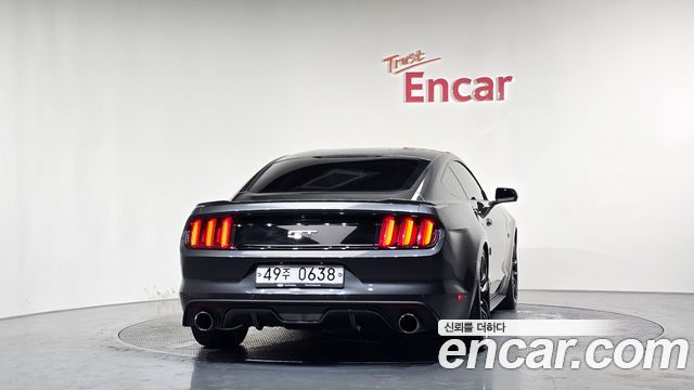 Ford Mustang GT Coupe 2016 — фото 4