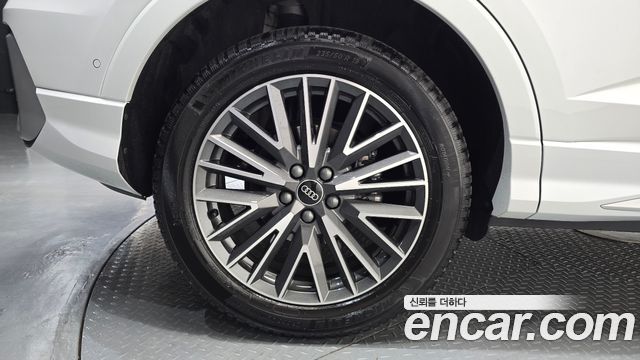 Audi Q3 (F3) 40 TFSI Quattro Premium Sport Back 2024 — фото 5