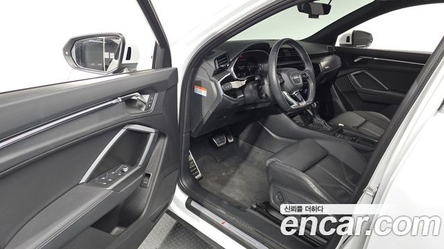 Audi Q3 (F3) 40 TFSI Quattro Premium Sport Back 2024 — фото 10