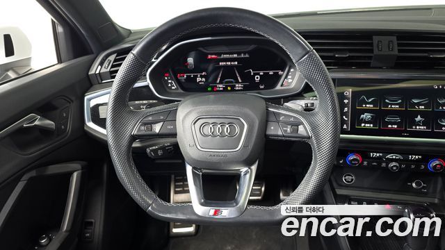 Audi Q3 (F3) 40 TFSI Quattro Premium Sport Back 2024 — фото 18