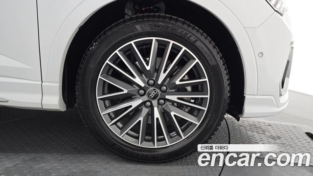 Audi Q3 (F3) 40 TFSI Quattro Premium Sport Back 2024 — фото 27