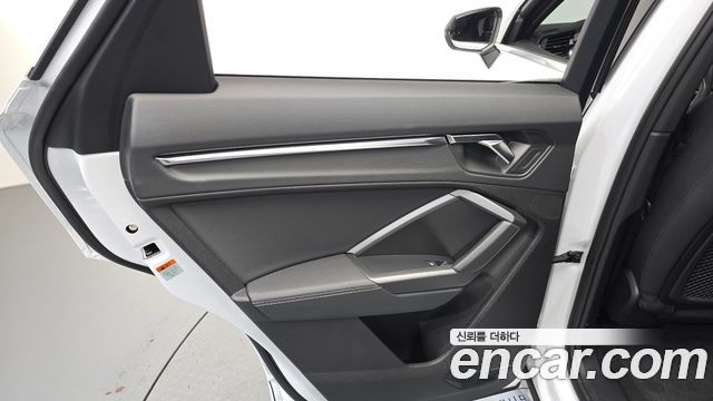 Audi Q3 (F3) 40 TFSI Quattro Premium Sport Back 2024 — фото 31
