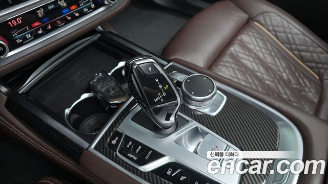 BMW 7 Series (G11) 745Le iPerformance M Sport 2021 — фото 9