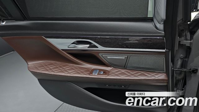 BMW 7 Series (G11) 745Le iPerformance M Sport 2021 — фото 25