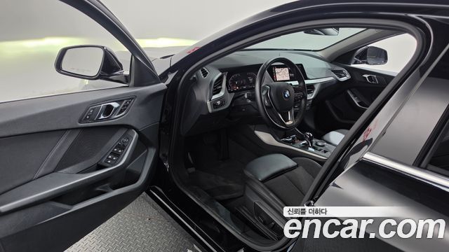 BMW 1 Series (F40) 118d Joy 2021 — фото 10