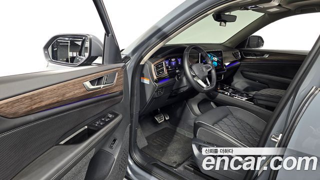 Volkswagen Atlas 2.0 TSI R-LINE 7-Seater 2025 — фото 10