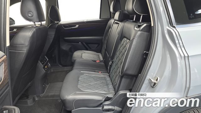 Volkswagen Atlas 2.0 TSI R-LINE 7-Seater 2025 — фото 11