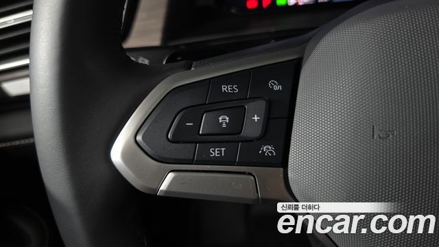 Volkswagen Atlas 2.0 TSI R-LINE 7-Seater 2025 — фото 14