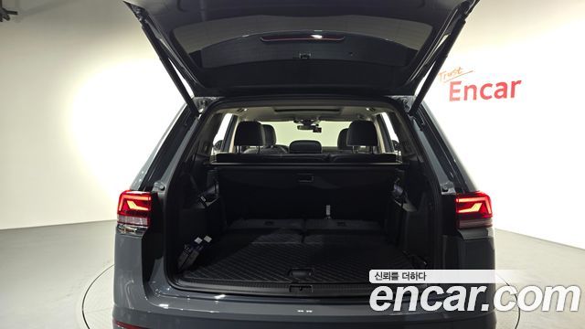 Volkswagen Atlas 2.0 TSI R-LINE 7-Seater 2025 — фото 18