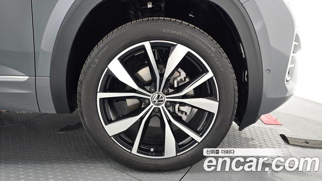 Volkswagen Atlas 2.0 TSI R-LINE 7-Seater 2025 — фото 21