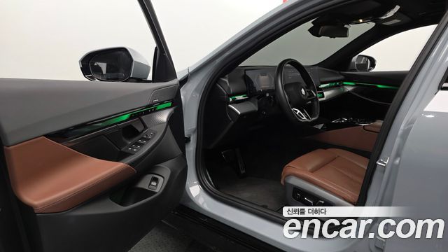 BMW 5 Series (G60) 530i xDrive M Sport 2024 — фото 10