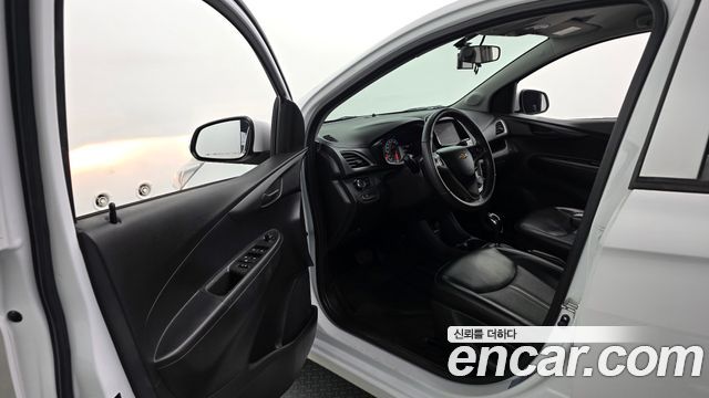 Chevrolet Spark LT 2021 — фото 10