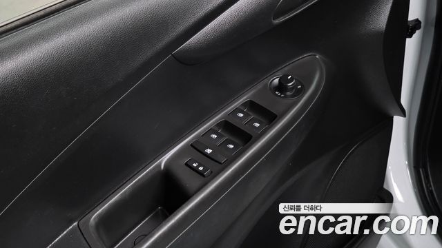 Chevrolet Spark LT 2021 — фото 16