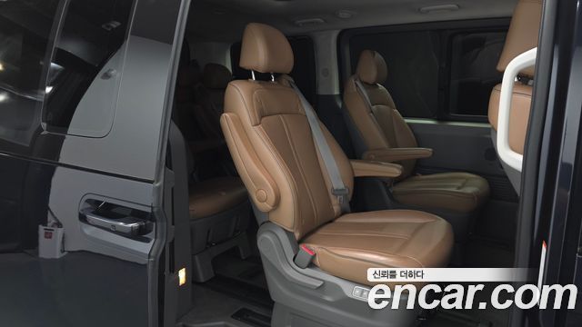 Hyundai Staria 4WD Lounge 9-Seater Inspiration 2022 — фото 12