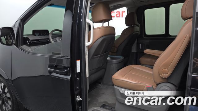 Hyundai Staria 4WD Lounge 9-Seater Inspiration 2022 — фото 26