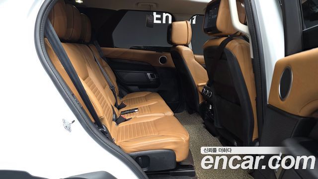 Land Rover Discovery 5 3.0 SD6 HSE Luxury 2019 — фото 12