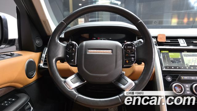 Land Rover Discovery 5 3.0 SD6 HSE Luxury 2019 — фото 13