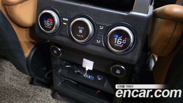 Land Rover Discovery 5 3.0 SD6 HSE Luxury 2019 — фото 19