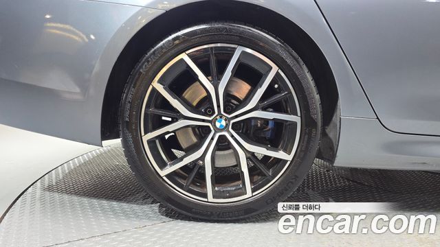 BMW 5 Series (G30) 530i xDrive M Sport Package Plus 2017 — фото 5