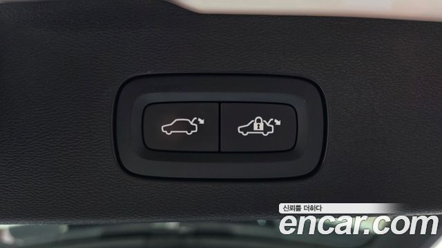 Volvo V60 Cross Country (II) B5 Ultimate AWD 2024 — фото 17