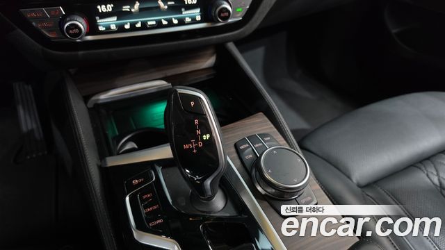BMW 6 Series GT (G32) 630i xDrive Luxury 2023 — фото 9