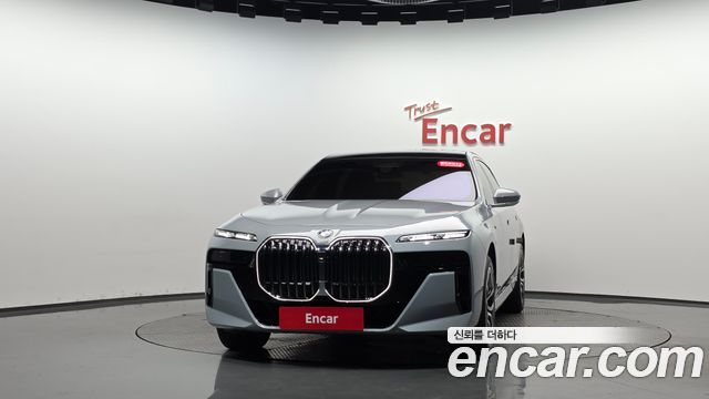 BMW 7 Series (G70) 740i xDrive M Sport Limited 2025 — фото 3