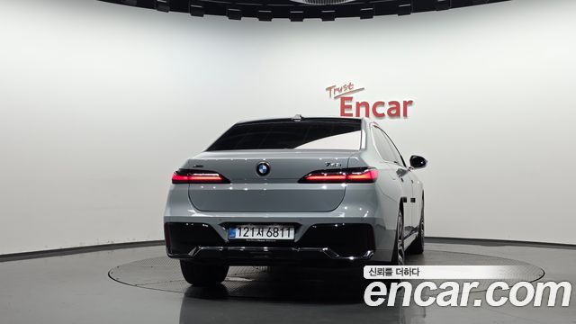 BMW 7 Series (G70) 740i xDrive M Sport Limited 2025 — фото 4