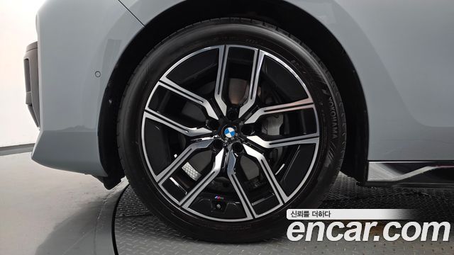 BMW 7 Series (G70) 740i xDrive M Sport Limited 2025 — фото 5