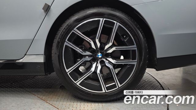 BMW 7 Series (G70) 740i xDrive M Sport Limited 2025 — фото 21