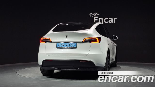 Tesla Model Y RWD 2023 — фото 4