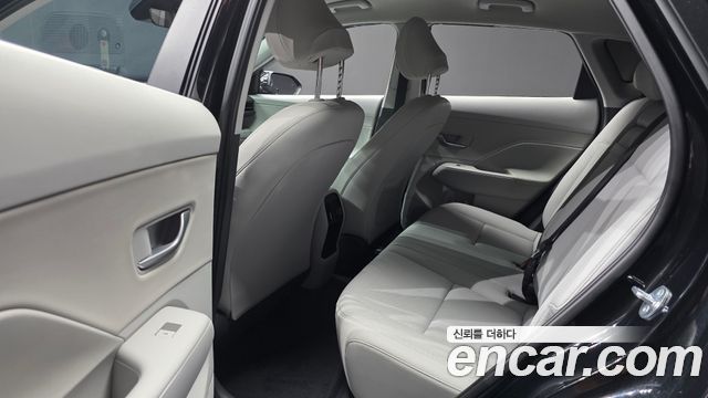 Hyundai Kona (SX2) Gasoline 1.6 Turbo 4WD Premium 2023 — фото 12