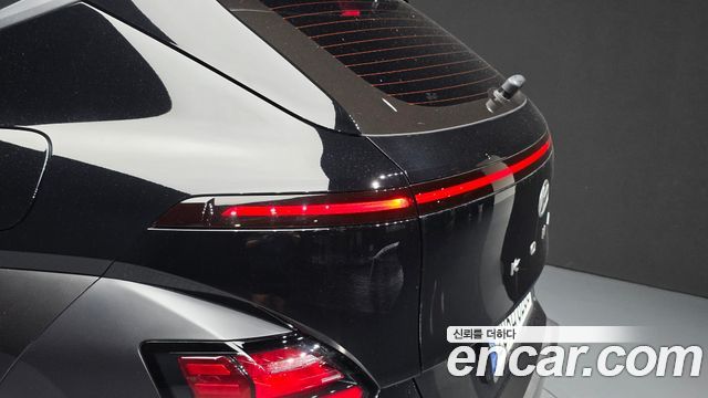 Hyundai Kona (SX2) Gasoline 1.6 Turbo 4WD Premium 2023 — фото 23