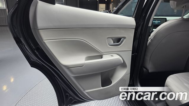Hyundai Kona (SX2) Gasoline 1.6 Turbo 4WD Premium 2023 — фото 25