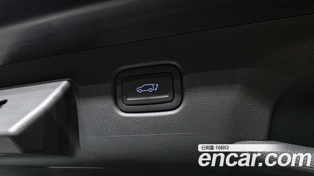 Hyundai Kona (SX2) Gasoline 1.6 Turbo 4WD Premium 2023 — фото 32