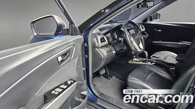 KG Mobility (SsangYong) Tivoli LX 2WD 2016 — фото 11