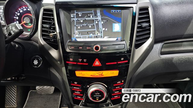 KG Mobility (SsangYong) Tivoli LX 2WD 2016 — фото 15