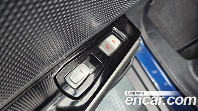 KG Mobility (SsangYong) Tivoli LX 2WD 2016 — фото 18