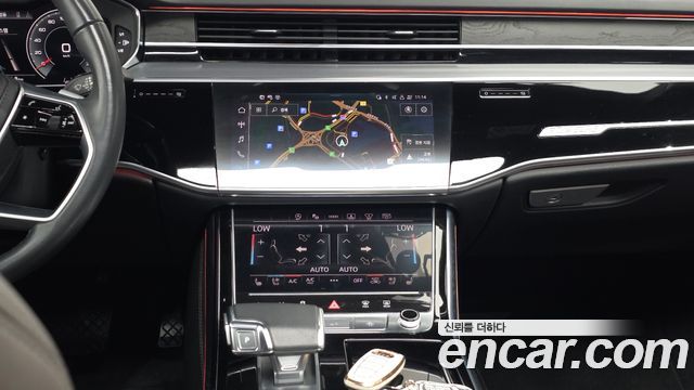 Audi A8 (D5) 55 TFSI Quattro Premium LWB 2023 — фото 13