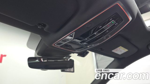 Audi A8 (D5) 55 TFSI Quattro Premium LWB 2023 — фото 17