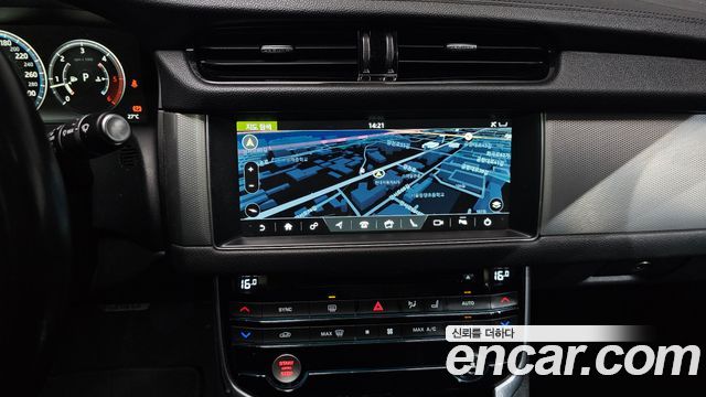 Jaguar XF (X260) 20d Prestige 2017 — фото 14