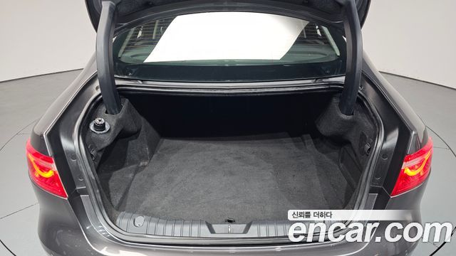 Jaguar XF (X260) 20d Prestige 2017 — фото 20