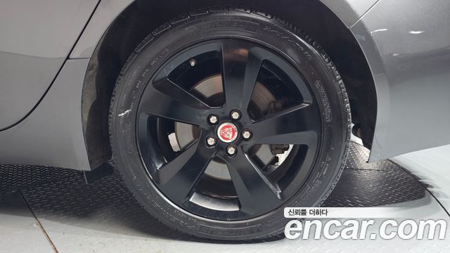 Jaguar XF (X260) 20d Prestige 2017 — фото 21