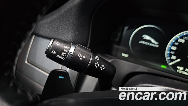 Jaguar XF (X260) 20d Prestige 2017 — фото 34