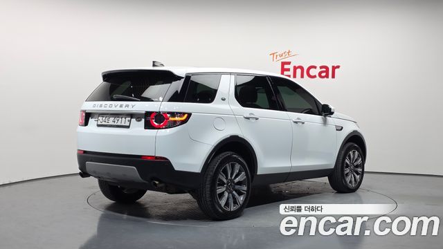 Land Rover Discovery Sport 2.0 TD4 HSE Luxury 2018 — фото 2