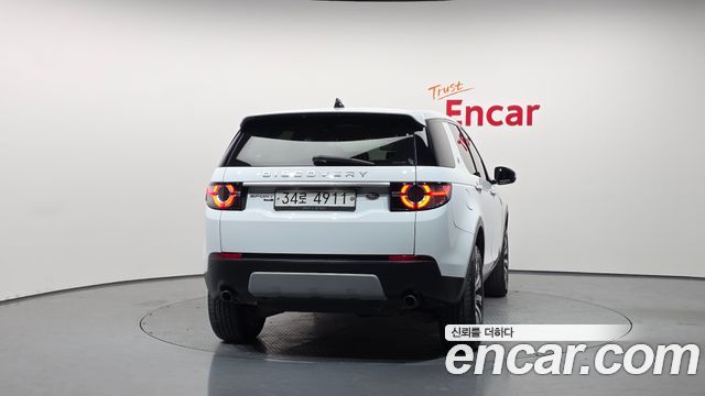 Land Rover Discovery Sport 2.0 TD4 HSE Luxury 2018 — фото 4