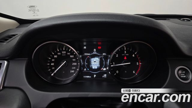 Land Rover Discovery Sport 2.0 TD4 HSE Luxury 2018 — фото 8
