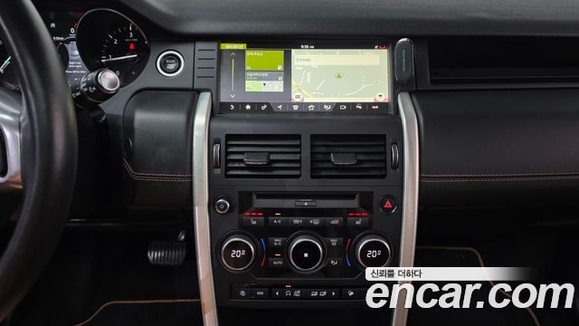 Land Rover Discovery Sport 2.0 TD4 HSE Luxury 2018 — фото 13